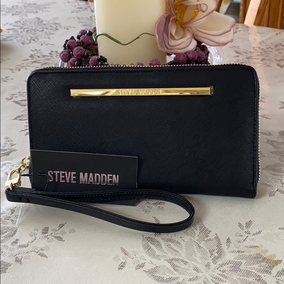 Steve Madden Black Wallet/Wristlet - Picture 2 of 6